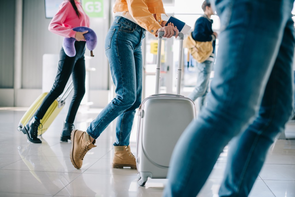 Actually Useful Travel Gift Ideas Under&nbsp;$15