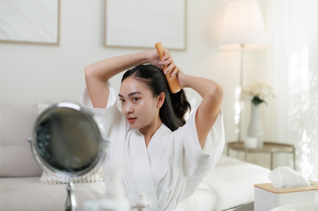 Night Hair Care Routine Experts Swear&nbsp;By