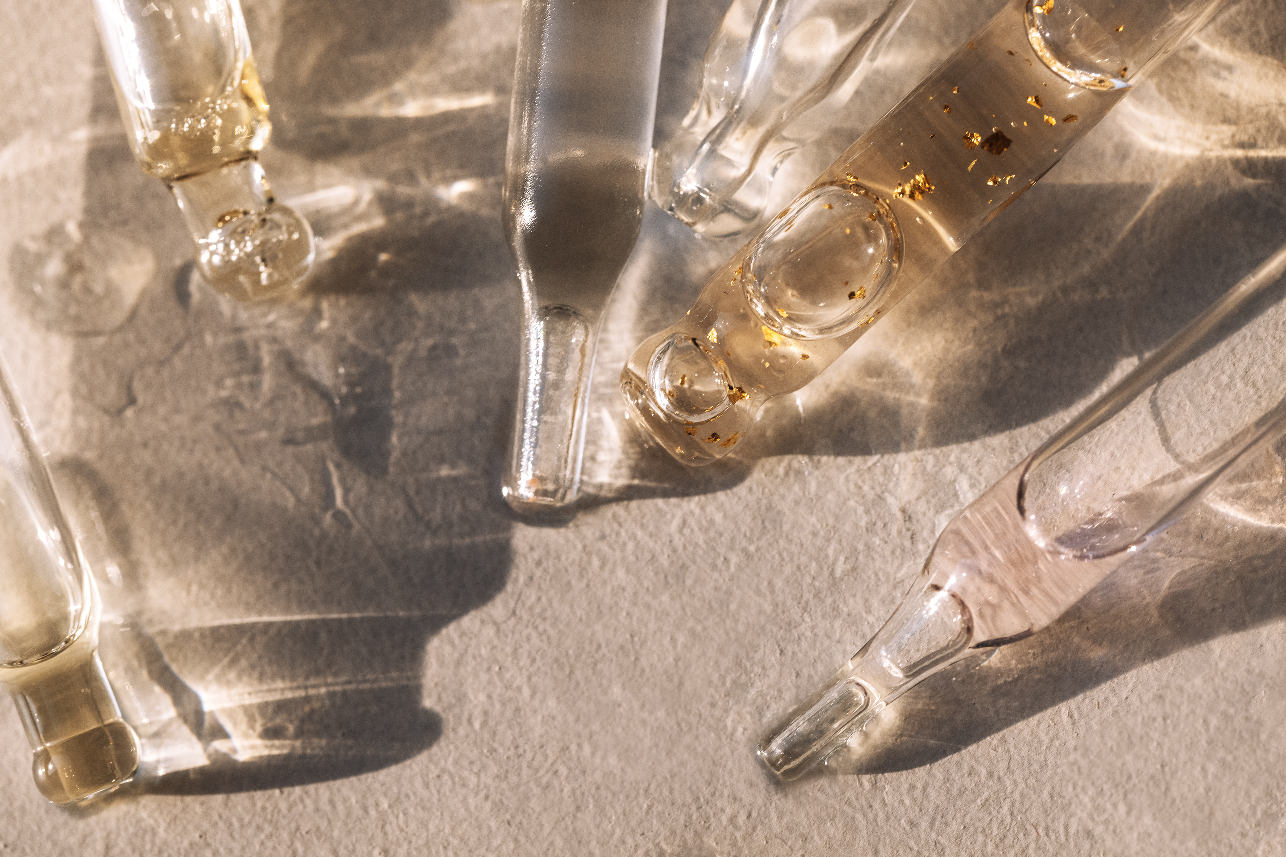 Ampoule vs Serum: The Real Difference and How to Choose the Right One